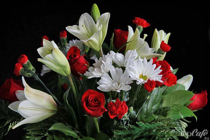 Букеты из белых лилий