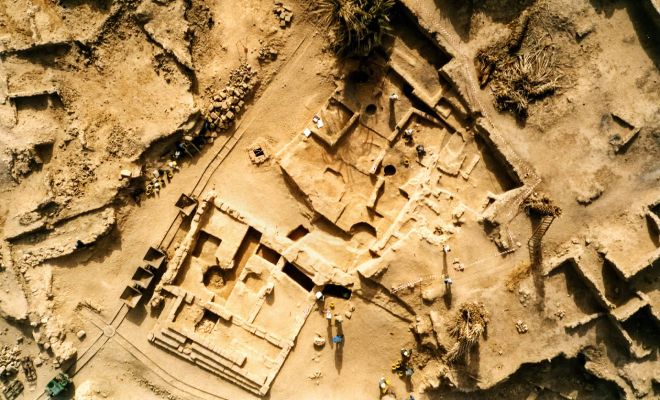 5 необъяснимых находок из Сахары: двухметровые люди и крепости древнее Пирамид 5 необъяснимых находок из Сахары: двухметровые люди и крепости древнее Пирамид