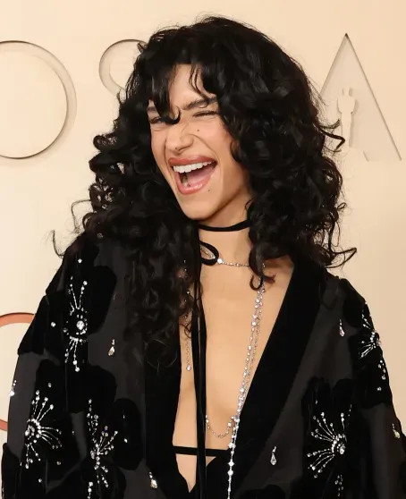 Одесса Эзайон в Valentino