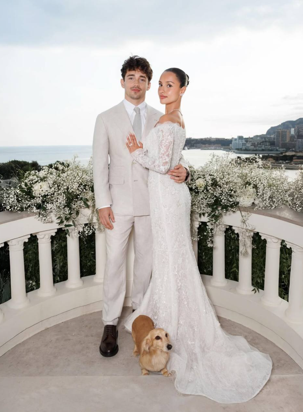 Феррари вместо лимузина: гонщик «Формулы-1» Шарль Леклер женился format-article,noindex,александра сент-мле,александр сен-мле,герман ларкин,Знаменитости,Карлос Сайнс,Льюис Хэмилтон,софиан памар,соцсетигонщик; формула1,спортивный клуб,соцсетизвезда; формула1,спортивный клуб,феррари (ferrari),спортивный клуб,формула1,спортивный клуб,шарль леклер