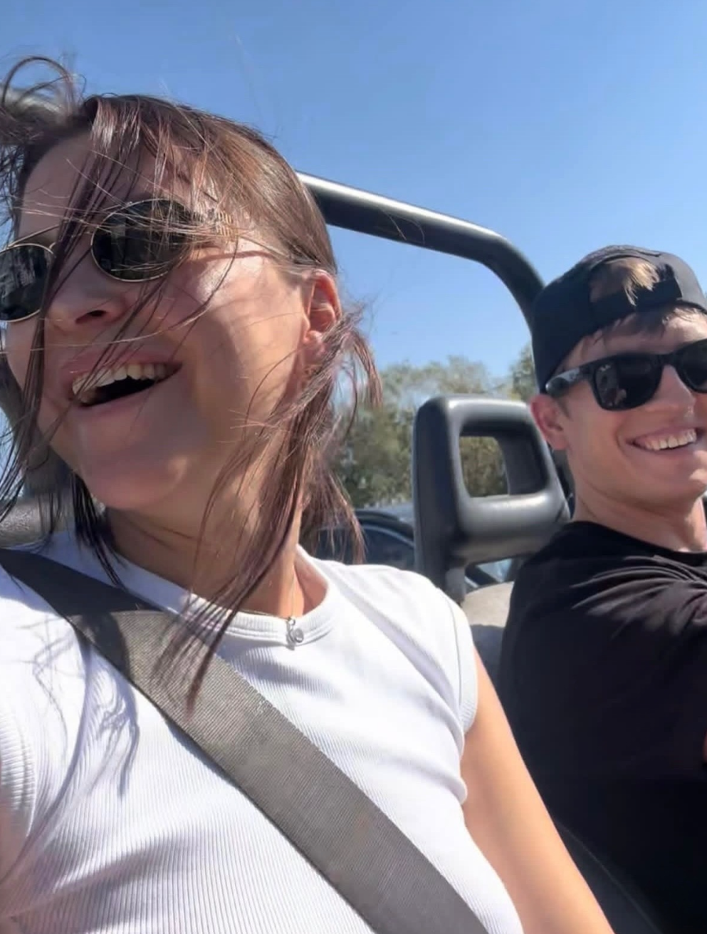 Стендап-комик Алексей Щербаков поздравил жену Елену, которую он добивался семь лет, с годовщиной свадьбы Щербаков, женой, Еленой, Алексей, фотосоцсетиАлексей, люблю, Елена, просто, мечта, всегда, когда, рядом, радости, комика, любимой, мужем, тобой, встретил, будет, решил