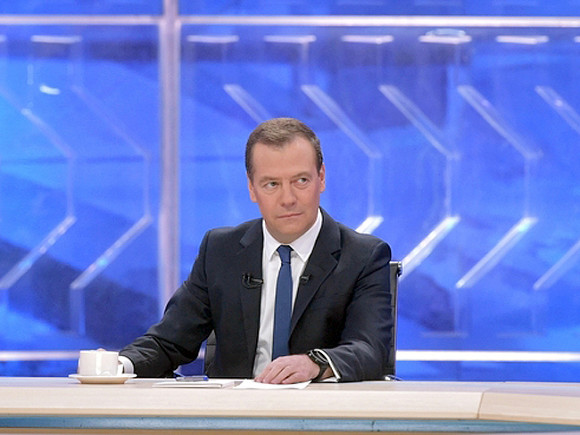 Медведев в 11-й раз ответит на вопросы журналистов