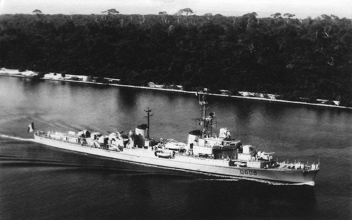 Опоздавшие на войну. Лёгкие крейсеры типа Capitani Romani Опоздавшие на войну. Лёгкие крейсеры типа Capitani Romani вмф