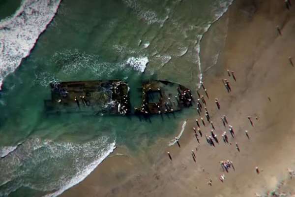 Could-These-Be-The-Remains-Of-A-Mysterious-Russian-Ghost-Ship-600x400