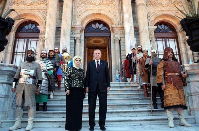  Роскошная жизнь президента Турции Реджепа Эрдогана и его жены Эмине