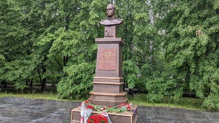 Памятник Георгию Жукову в Бурнауле/ Фото: amic.ru