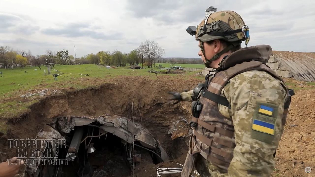 Украинский журналист и телеведущий Дмитрий Комаров показал в своем фильме последствия прилета по командному пункту ВСУ украина