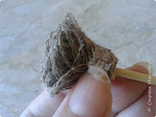 Небольшая иллюстрация к процессу создания очаровательных цветочков из мешковины Небольшая иллюстрация к процессу создания очаровательных цветочков из мешковины женские хобби