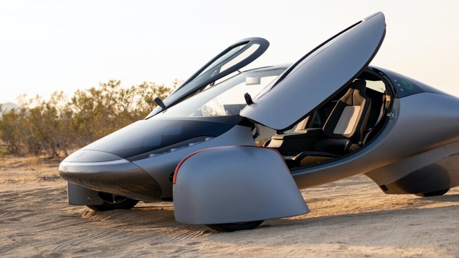 Aptera Motors анонсировала выпуск трехколесных авто на солнечной энергии в ОАЭ