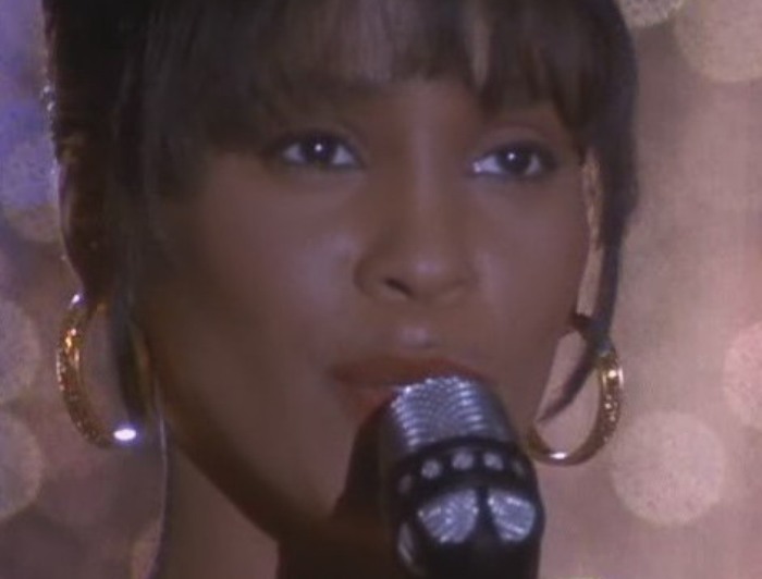 Обратная сторона славы Уитни Хьюстон. За кадром культового фильма 1990-х «Телохранитель» Обратная сторона славы Уитни Хьюстон. За кадром культового фильма 1990-х «Телохранитель»