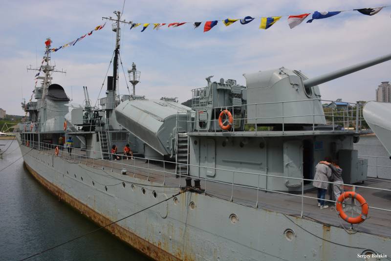 Китайские «семёрки»: эсминец «Тайюань», бывший «Ретивый» вмф