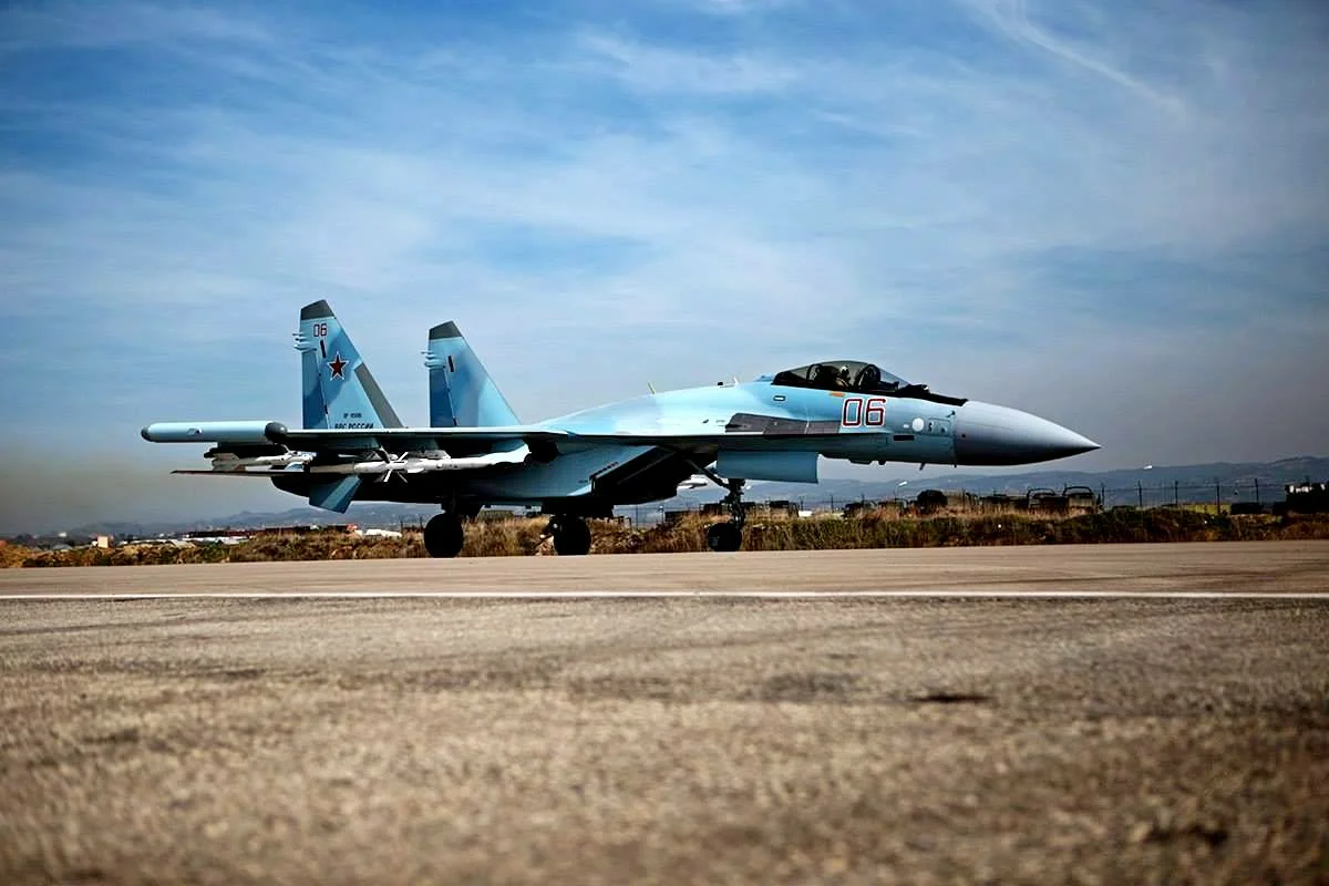 Многоцелевой истребитель Су-35 ВКС РФ. Источник изображения: 