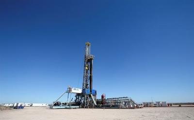 A drilling rig is seen at Vaca Muerta shale oil and gas drilling, in the Patagonian province of Neuquen, Argentina January 21, 2019. Picture taken January 21, 2019. REUTERS/Agustin Marcarian