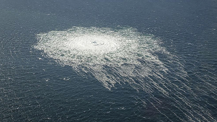 ВАЛЯТ КАК НА МЁРТВОГО, ЗНАЧИТ, УБЬЮТ: ЗЕЛЕНСКИЙ ВЗОРВАЛ "СЕВЕРНЫЕ ПОТОКИ" ВАЛЯТ КАК НА МЁРТВОГО, ЗНАЧИТ, УБЬЮТ: ЗЕЛЕНСКИЙ ВЗОРВАЛ "СЕВЕРНЫЕ ПОТОКИ" геополитика,украина