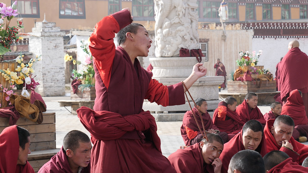 Академия Ярчен Гар: затерянный город-монастырь в Тибете заграница,история,мир,путешествия,самостоятельные путешествия,страны,туризм,экскурсионный тур