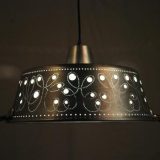 Стальное кружево: винтажные светильники из старой посуды Стальное кружево: винтажные светильники из старой посуды новая жизнь старых вешей,поделки,самоделки,своими руками,сделай сам,умелые руки