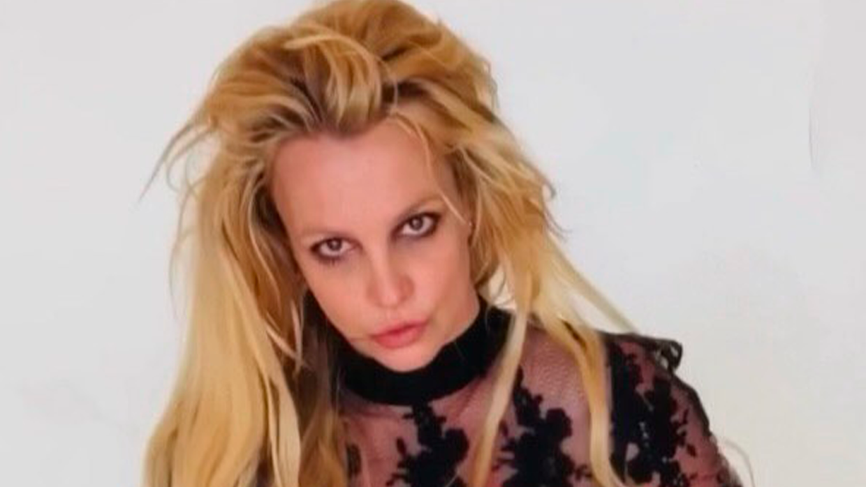 Певица Бритни Спирс удалила страницу в Instagram, чтобы отпраздновать помолвку Певица Бритни Спирс удалила страницу в Instagram, чтобы отпраздновать помолвку Шоу-бизнес