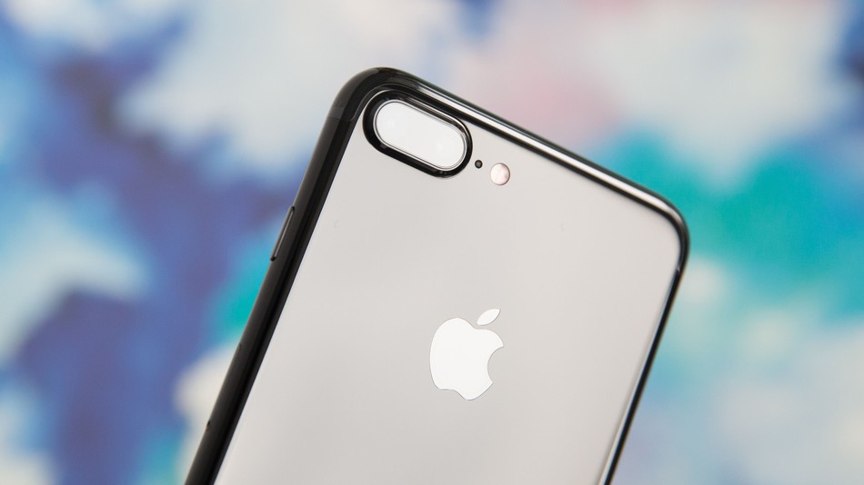 The 'Jet Black' color Apple has introduced with the iPhone 7 is shiny, but is it shiny enough for iPhone 8?