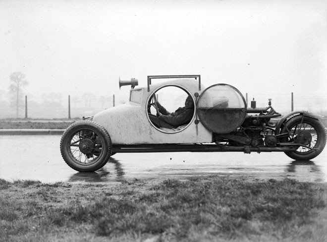 Трёхколёсный автомобиль, сделанный в 1929 году авто, мото, ретро