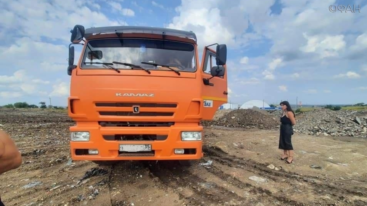 Полигон строительных отходов вместо стоянки техники вырос у домов под Симферополем