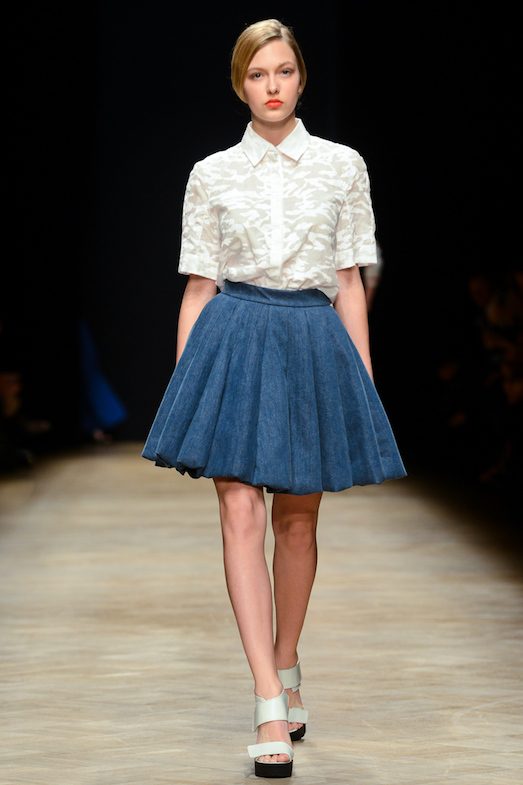 Синяя юбка — незаменимая деталь для настоящей модницы лучшее,мода,модные советы,Наряды