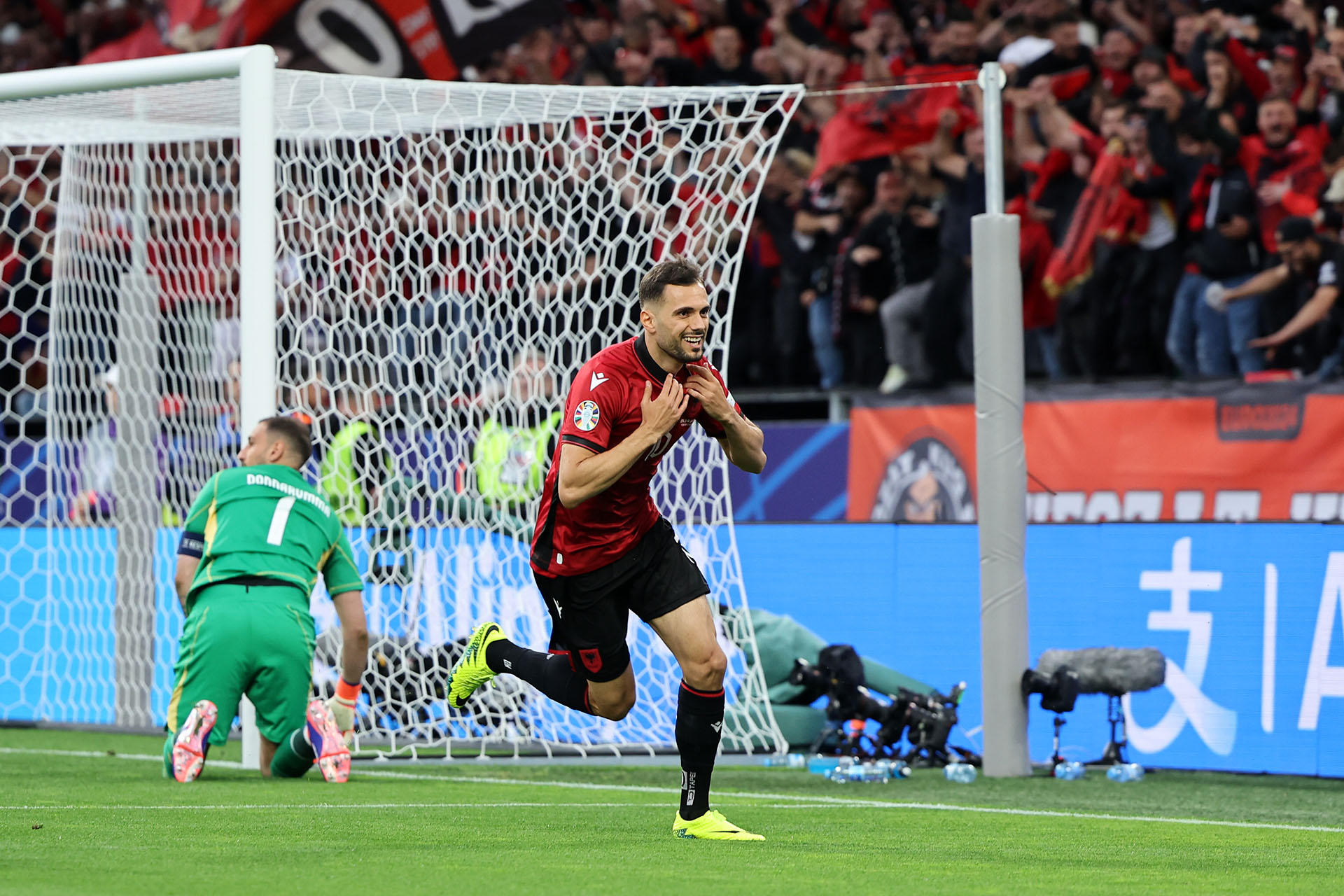Надим Байрами после гола в ворота итальянцев на 22-й секунде матча, 15 июня 2024 года