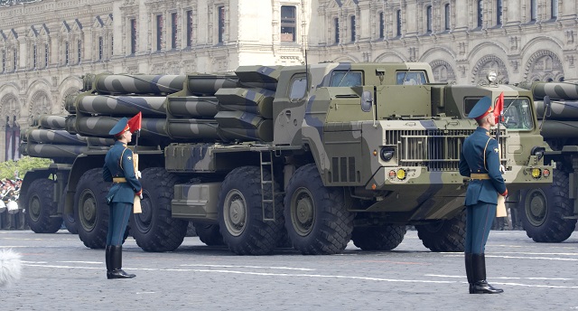 Фото. РСЗО «Смерч» на параде в честь 63-летия Победы © ROMAN DENISOV | GLOBALLOOKPRESS.COM
