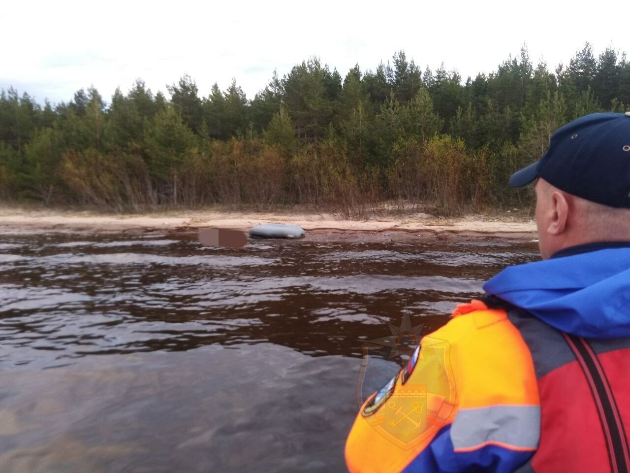 На Ладожском озере спасатели нашли тело мужчины