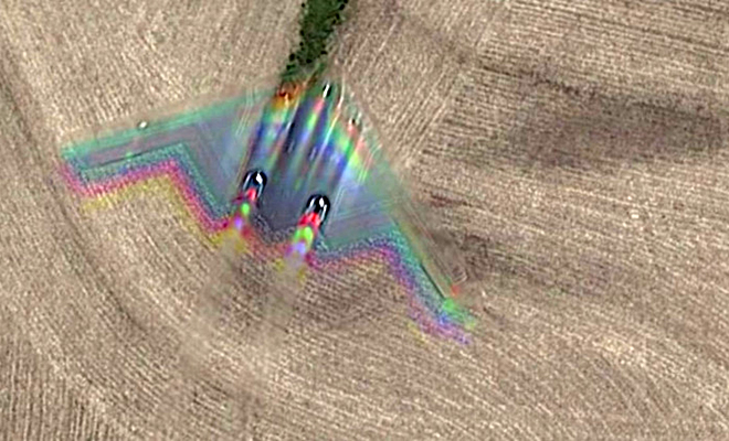 На спутниковых снимках Google увидели сверхсекретный бомбардировщик-невидимку