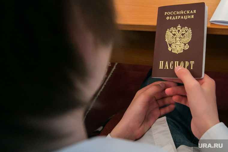 Жители Донецка выстроились в очередь за российскими паспортами ДНР,ЛНР,общество,паспорта,политика,россияне