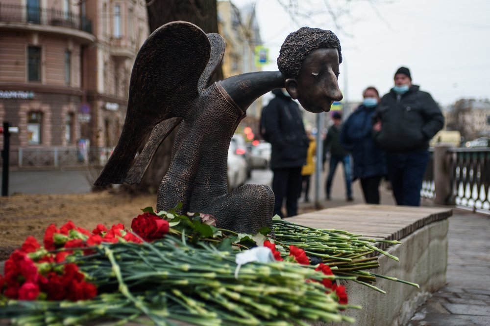 В Петербурге увековечили память медиков, погибших от коронавируса