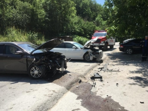 В Крыму столкнулись два автомобиля