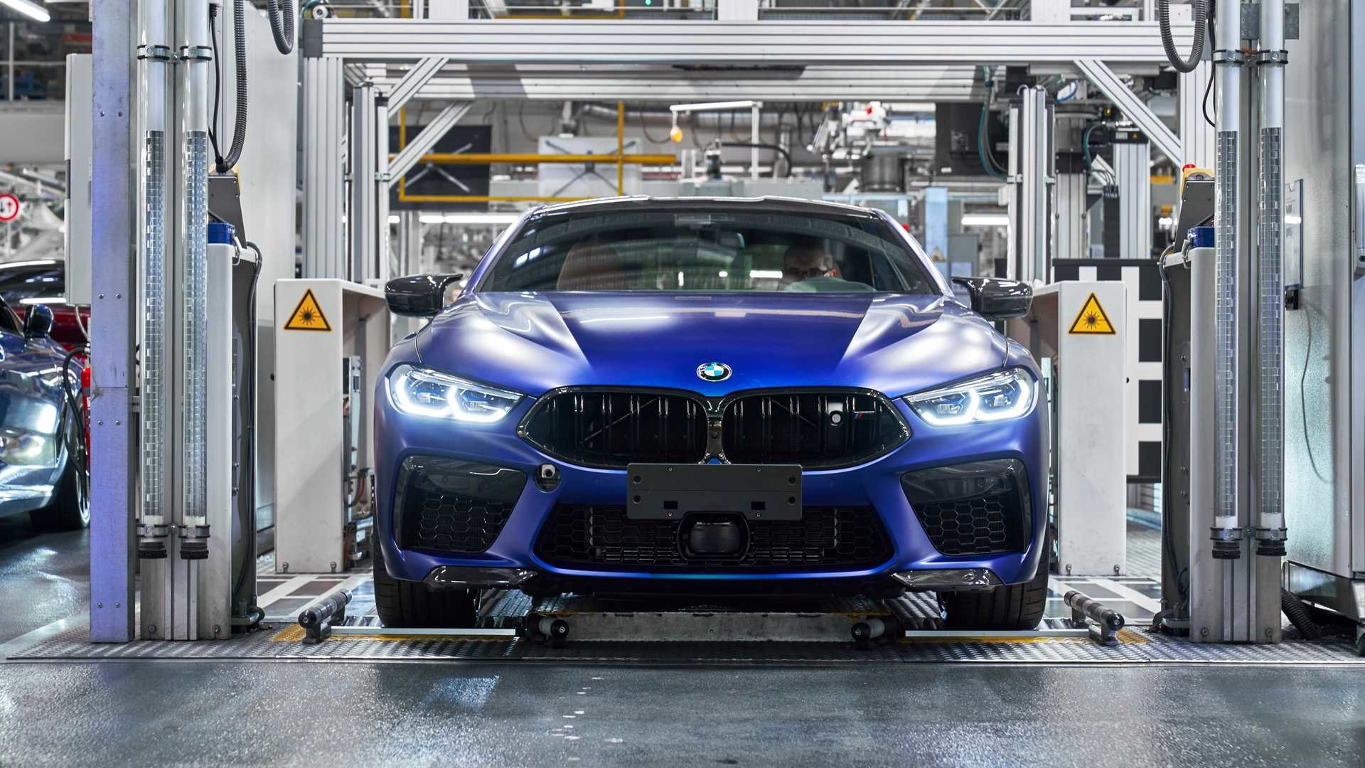 BMW показала фотографии первых экземпляров 8 Series Gran Coupe, и они выглядят «вкусно» BMW показала фотографии первых экземпляров 8 Series Gran Coupe, и они выглядят «вкусно» автомобили,автомобиль,автоновости,НОВОСТИ