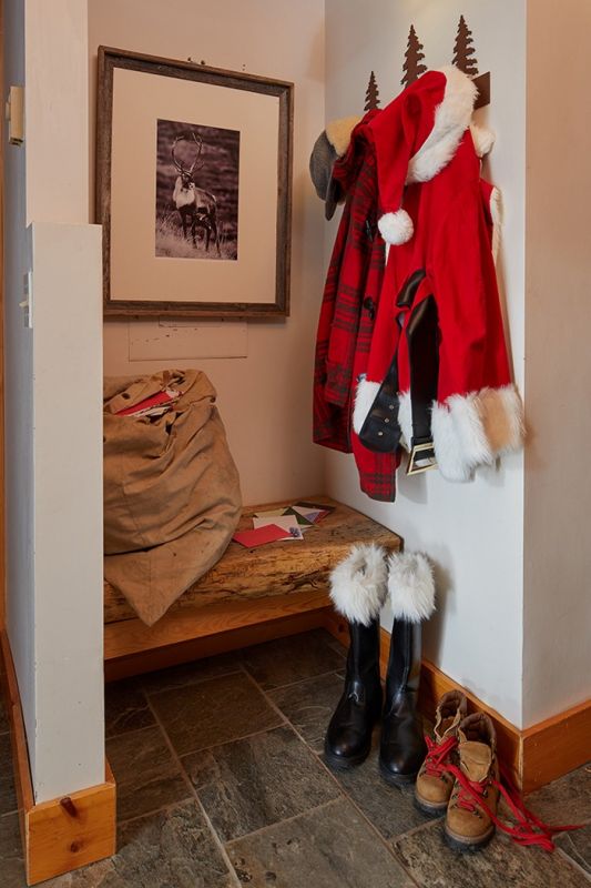 Не желаете купить домик Санта-Клауса на Северном полюсе?