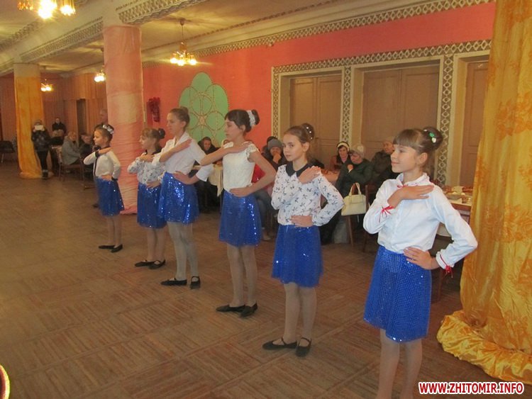 «Чиновники жрали молча, а незрячие люди чувствовали запах и просили рассказать, что там на столах» — скандал в Коростене