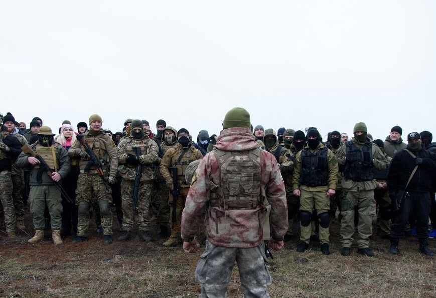 Мародерство как часть украинской идеи: территориальная оборона готовится к погромам и грабежам