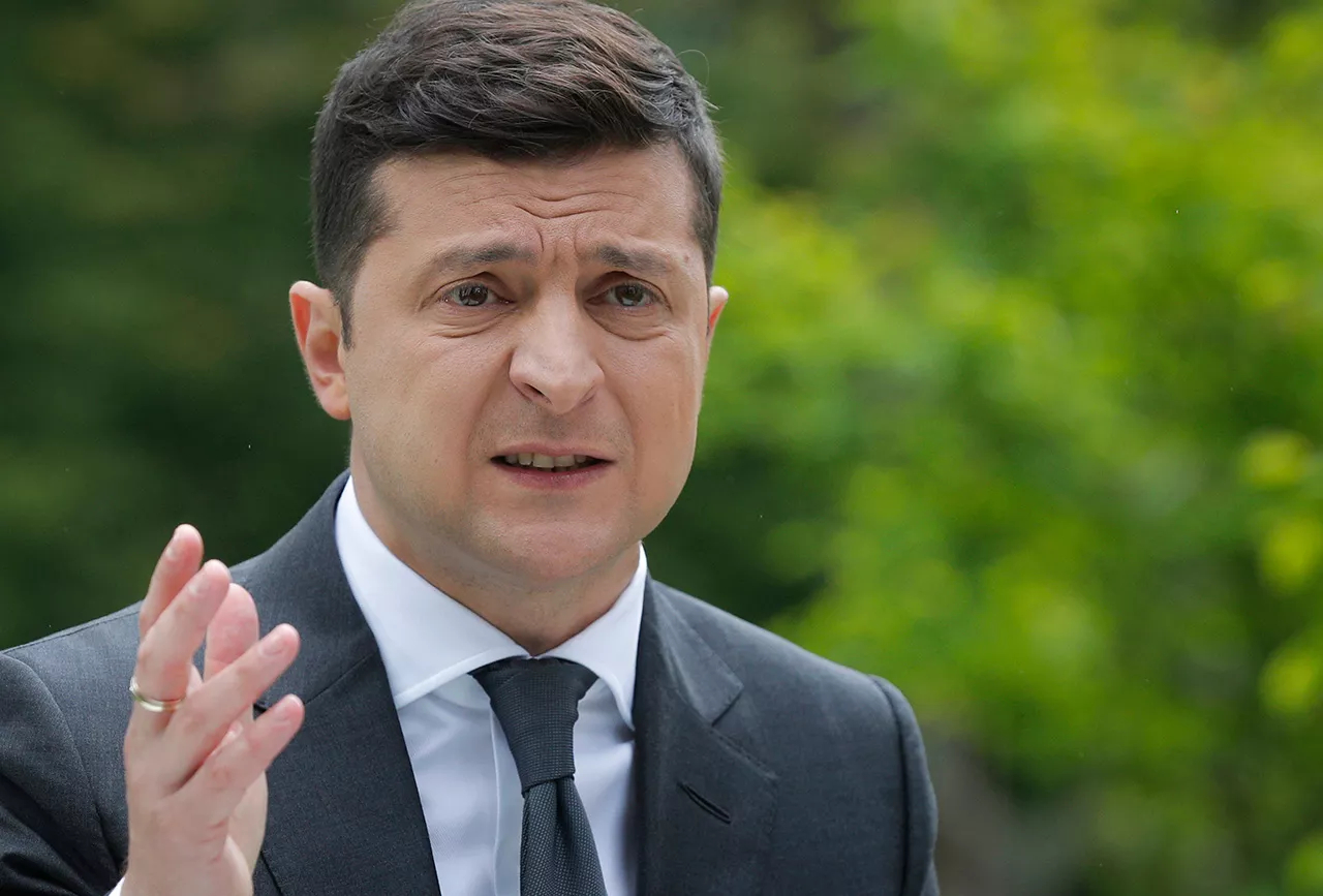 Эвакуация сотрудников посольств США и Британии с Украины является ошибкой, которая сеет панику среди...