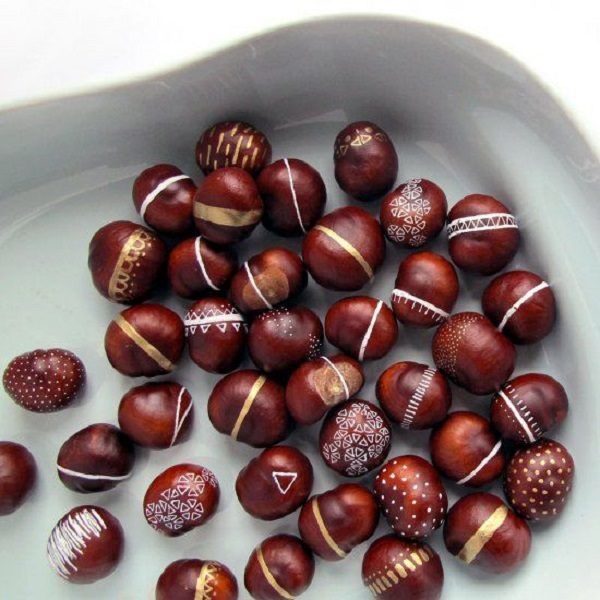 Яркие осенние поделки из каштанов Яркие осенние поделки из каштанов детские поделки,из каштанов,поделки с детьми,своими руками