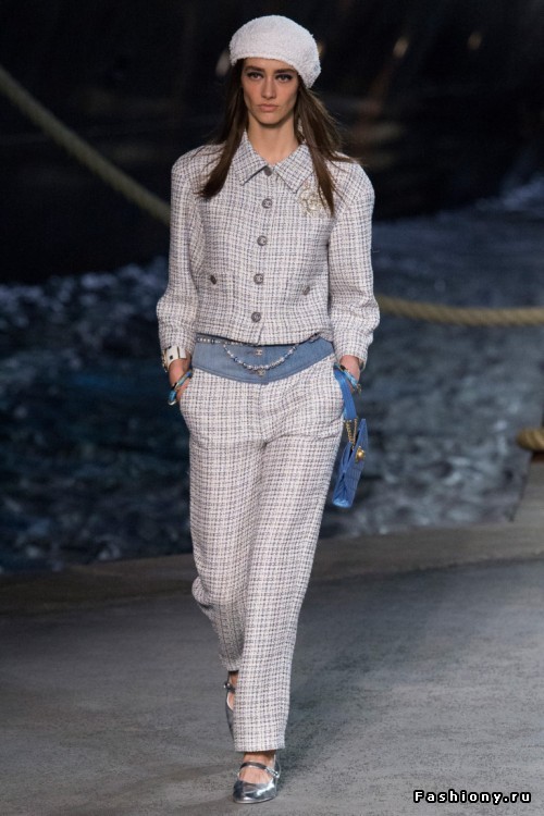 Chanel 2019 круизная коллекция Chanel 2019 круизная коллекция