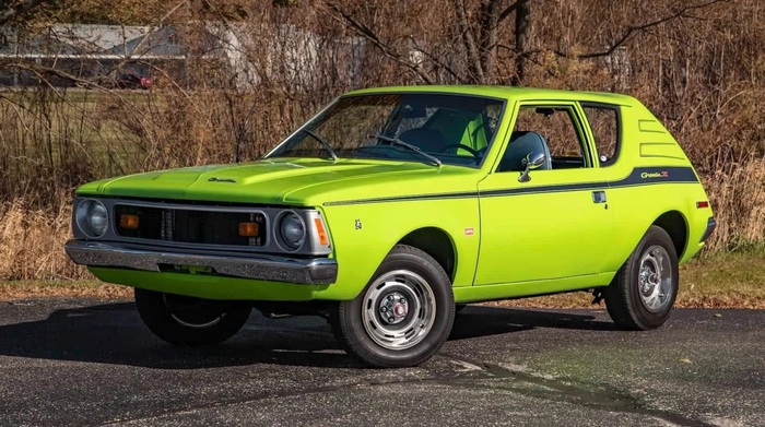 AMC Gremlin не имел задних сидений/ Фото: classic.com AMC Gremlin не имел задних сидений/ Фото: classic.com