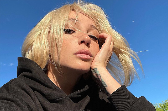 Настя Ивлеева: "Нет войне"