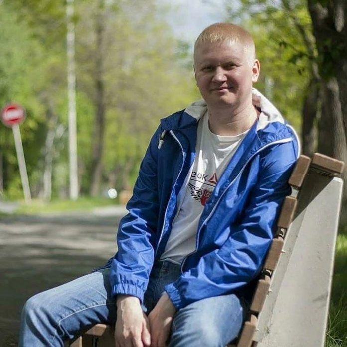 Мужчина бесплатно делает ремонты для пенсионеров и ветеранов войны благотворительность,ремонт