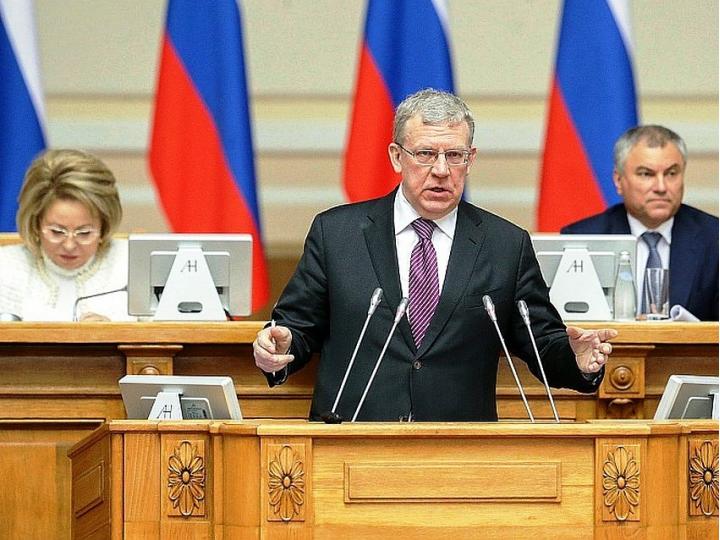 Транспортный налог хотят рассчитывать по-новому. А то денег мало