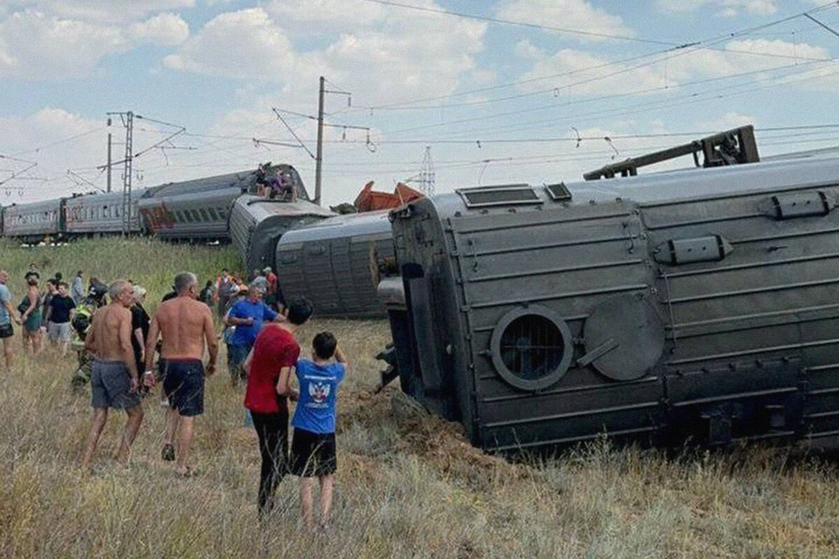 Mash: 140 человек пострадали при аварии поезда в Волгоградской области