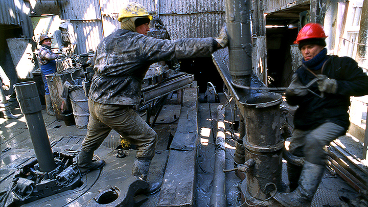 Нефть в России закончится через 21 год. Но бить тревогу рано