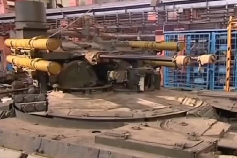 В России создают первые образцы тяжелого ударного робота «Штурм» В России создают первые образцы тяжелого ударного робота «Штурм» оружие