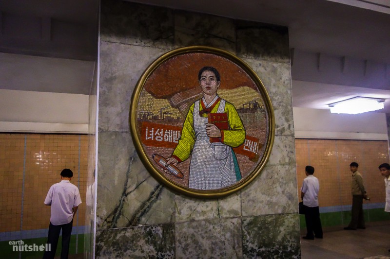 Самое закрытое метро в мире: пхеньянская подземка глазами иностранца
