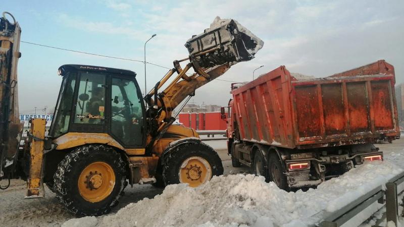 Почти 60 млн потратят на уборку снега в Выборгском и Приморском районах