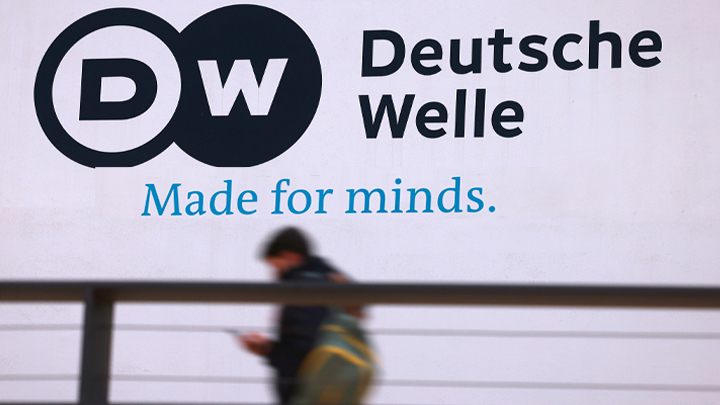 "НЕМЕЦКУЮ ВОЛНУ" ВЫВЕЛИ НА ЧИСТУЮ ВОДУ: ОТКРОВЕНИЯ ВЕНСКОГО ПРАВОЗАЩИТНИКА