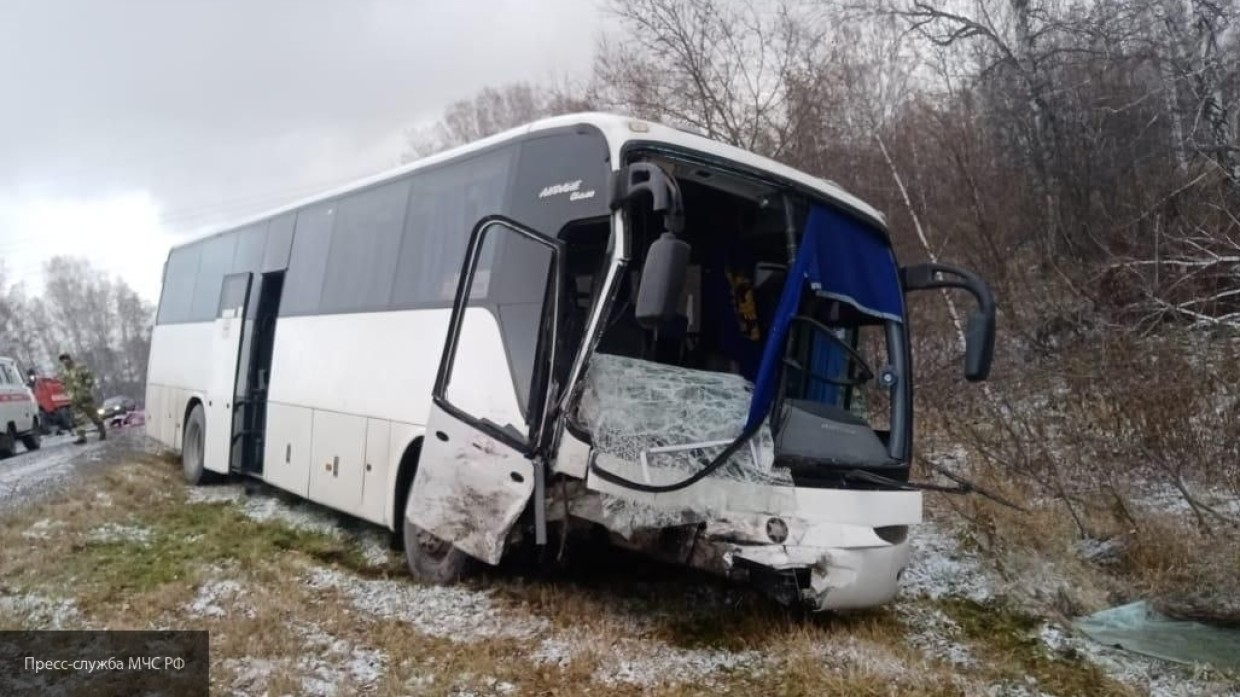 Появились фото аварии с погибшими детьми под Новосибирском